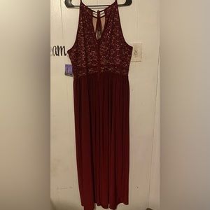Plus size burgundy slim dress